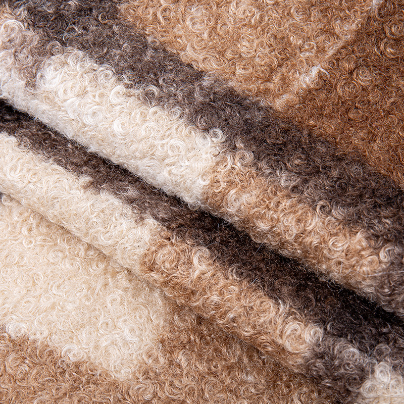 Séria HOY farebnej dutej zvlnenej priadze